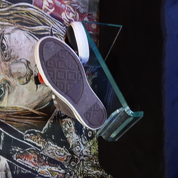 Shoes - Picture 2 of 5